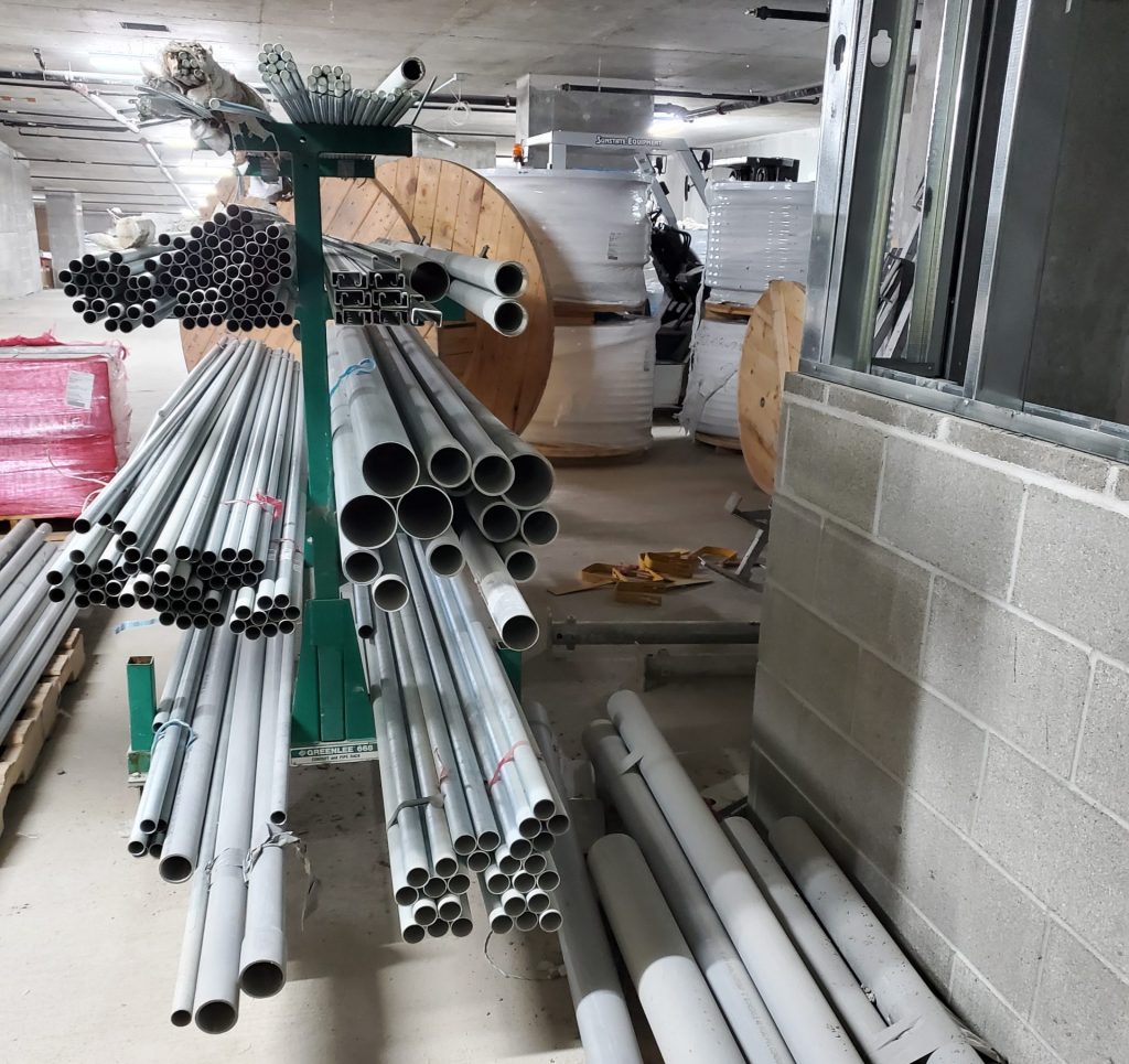 Rodent pest control for restaurants scaled e1744015472795